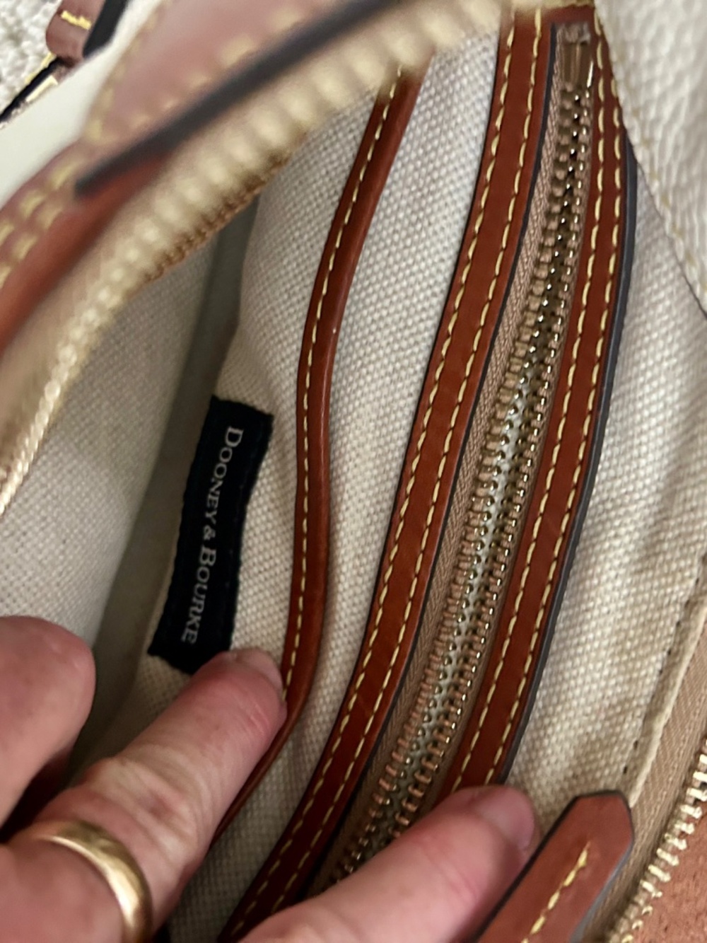 Dooney & Bourke Pebble Grain Small Hobo Purse Handbag White/Brown Gold - Picture 5 of 6